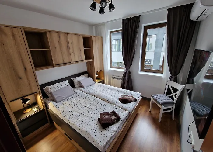 Two-bedroom Paskalina, Near The Lift Apartment