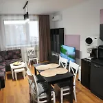 아파트 Two-bedroom Paskalina, Near The Lift