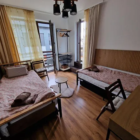 Two-bedroom Paskalina, Near The Lift Apartment