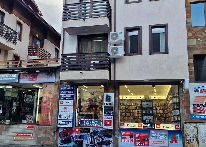 Two-bedroom Paskalina, Near The Lift Апартамент *